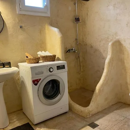 Adelais Apartment